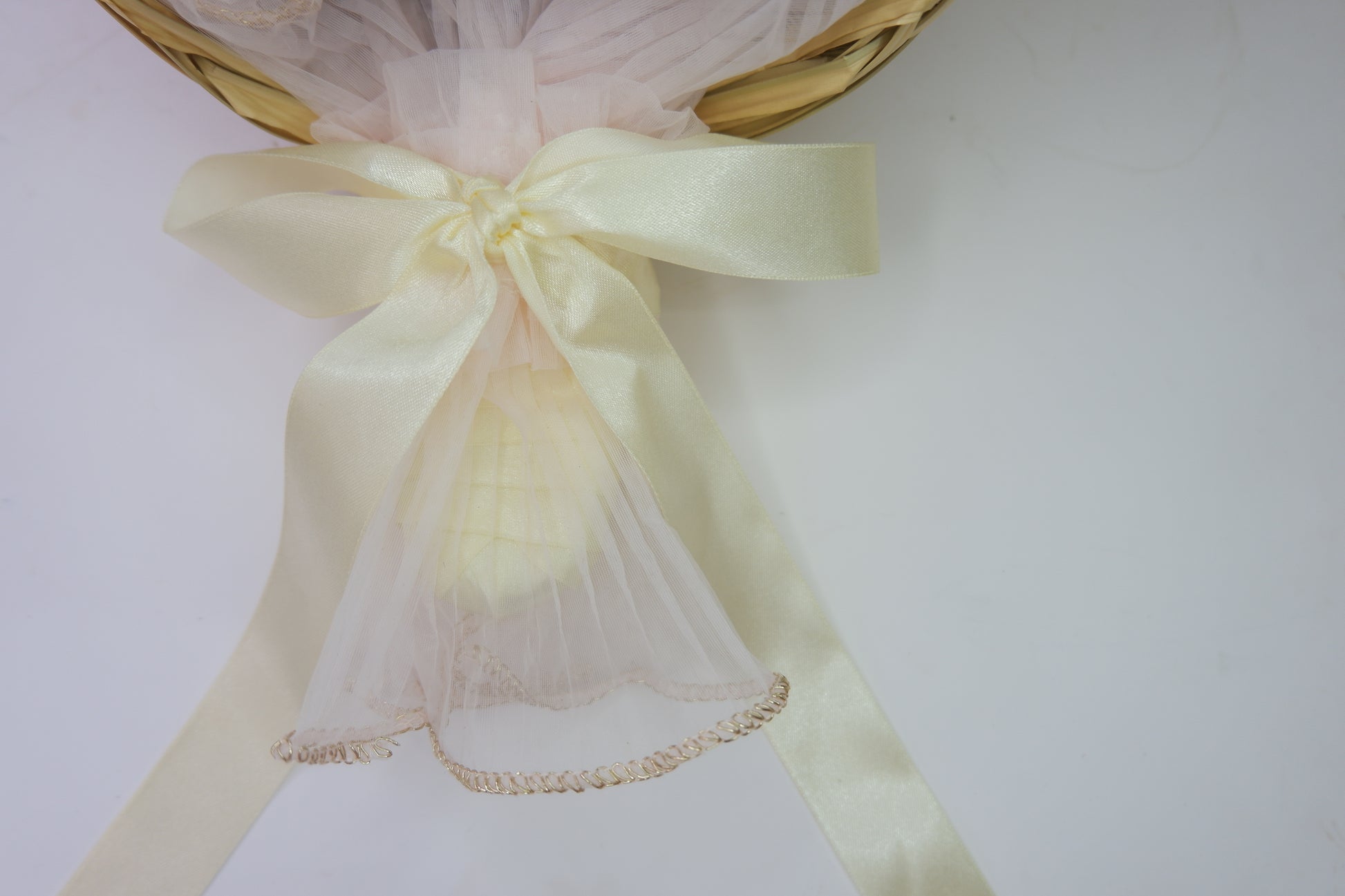 Marikit - abaniko bouquet with blush pink roses