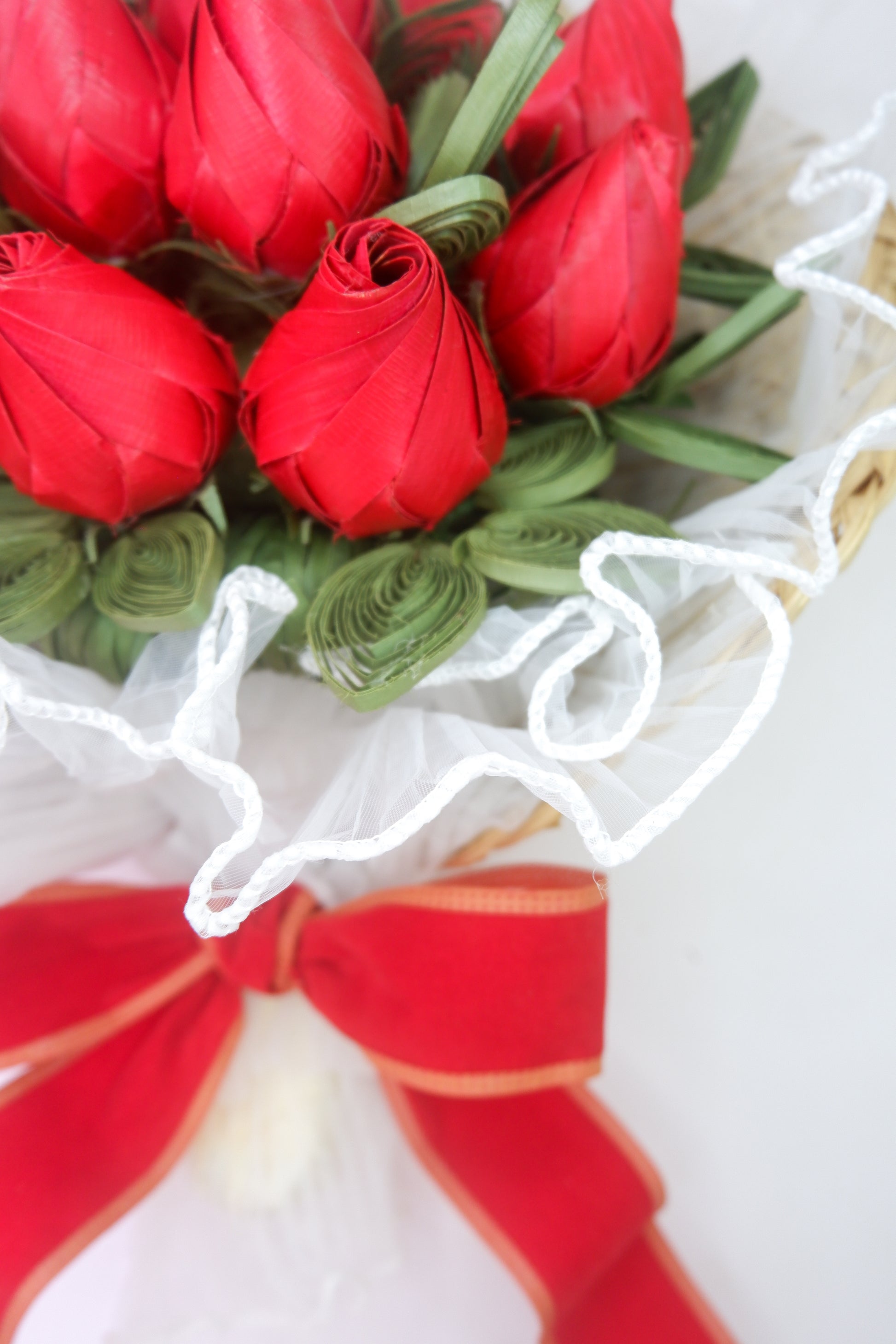 Marilag - abaniko bouquet with red rosebuds