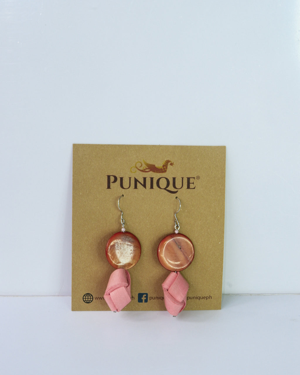 Tigbi with Circle Accent